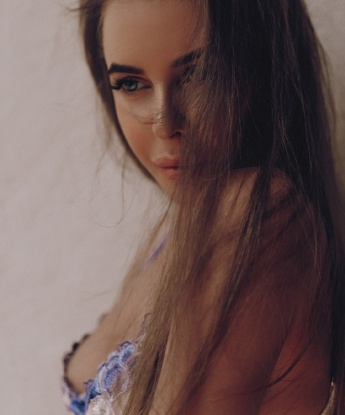 Утонченная и чувственная леди приглашает в гости поцеловать звезды. Мои нежные руки и чарующий голос доведут тебя до нирваны. Только для ценителей красоты и роскоши. 2362, 25 лет