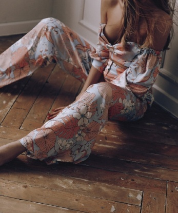 Утонченная и чувственная леди приглашает в гости поцеловать звезды. Мои нежные руки и чарующий голос доведут тебя до нирваны. Только для ценителей красоты и роскоши. 2362, 25 лет